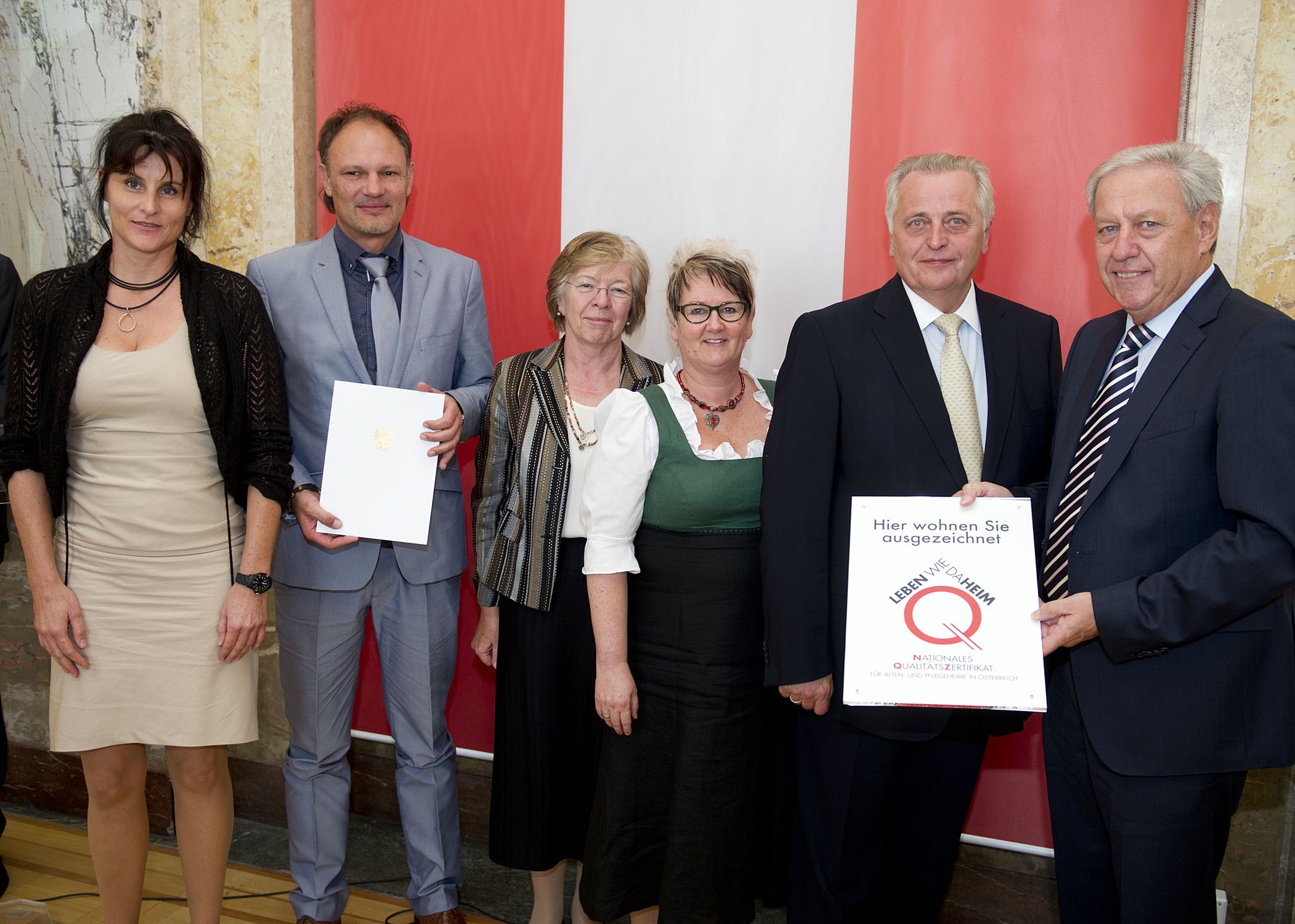 Pflege auf höchstem Niveau - NQZ für den Augustinerhof